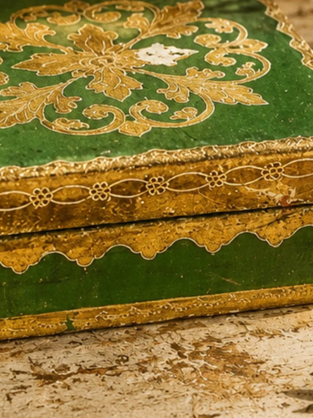 Vintage Large Italian Florentine Hand-Painted Carved Wooden Jewelry Box